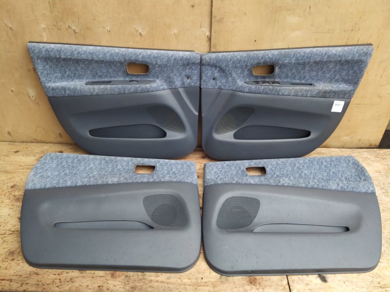 Обшивка дверей (Комплект) Toyota Ipsum SXM10 3SFE 1999 (б/у)