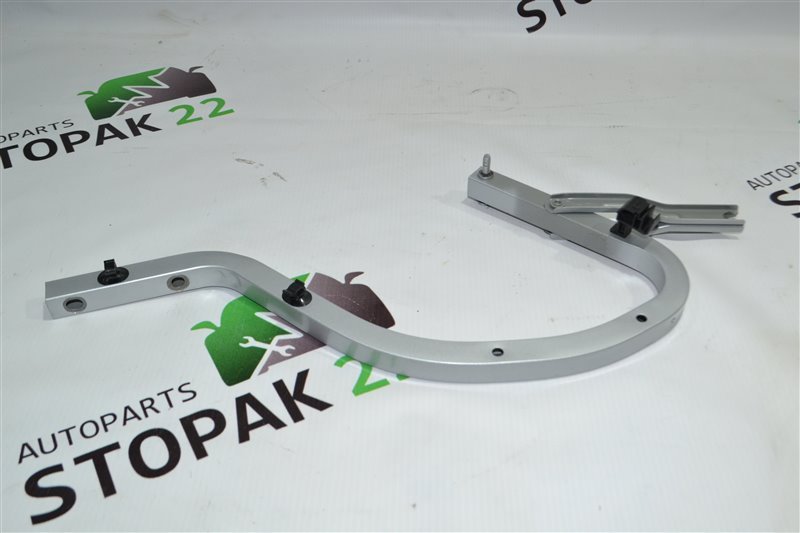 Петля крышки багажника Toyota Corolla NZE124 1NZ 2005 (б/у)