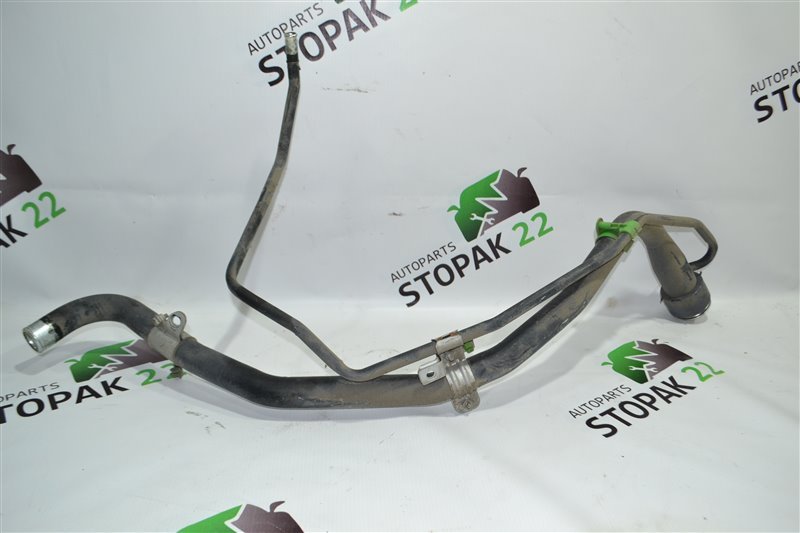 Горловина топливного бака Toyota Corolla NZE124 1NZ 2005 (б/у)