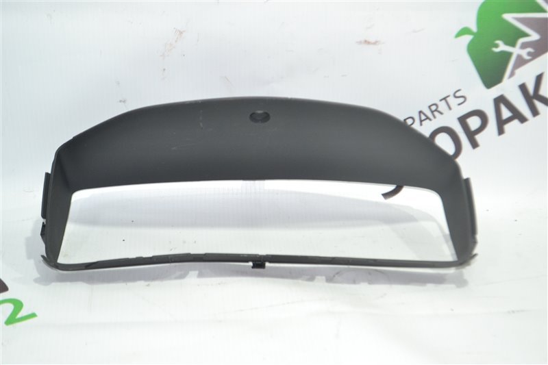 Кожух рулевой колонки Toyota Corolla NZE124 1NZ 2005 (б/у)