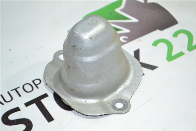 Кронштейн бампера заднего Toyota Corolla NZE124 1NZ 2005 (б/у)