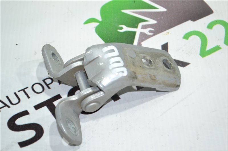 Петля двери верхняя Toyota Corolla NZE124 1NZ 2005 передняя правая (б/у)