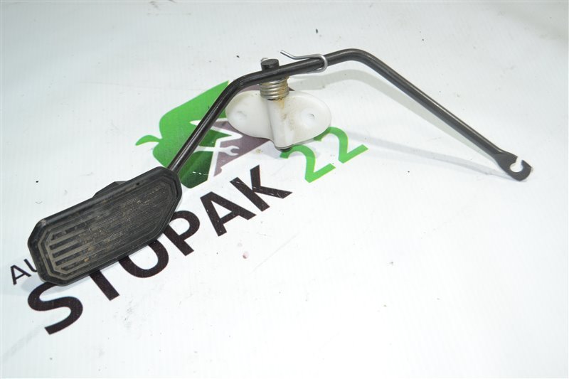 Педаль газа Toyota Corolla NZE124 1NZ 2005 (б/у)