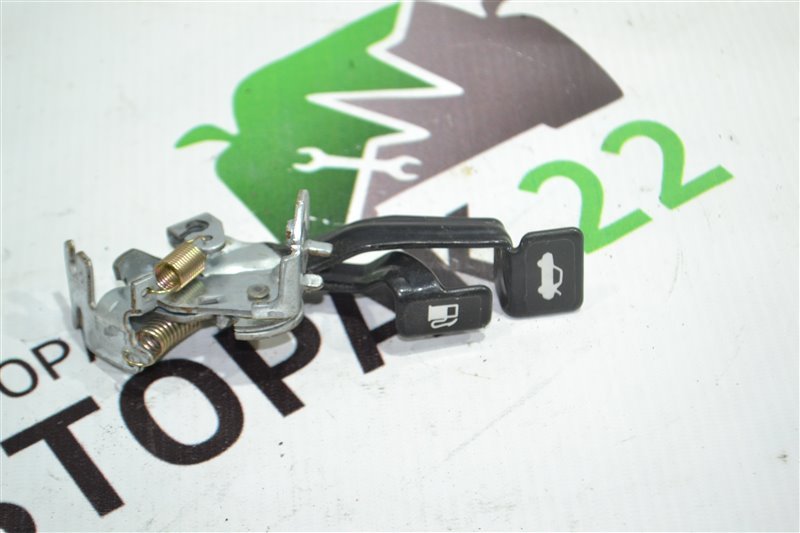 Ручка открывания багажника Toyota Corolla NZE124 1NZ 2005 (б/у)