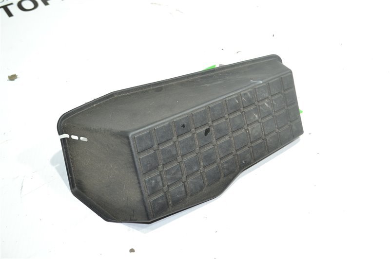 Подставка под ногу Toyota Corolla NZE124 1NZ 2005 (б/у)