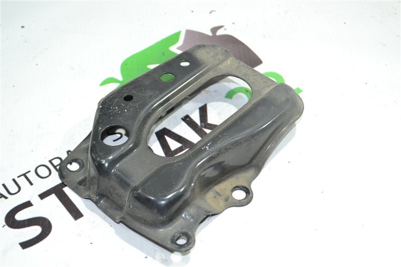 Площадка аккумулятора Toyota Corolla NZE124 1NZ 2005 (б/у)