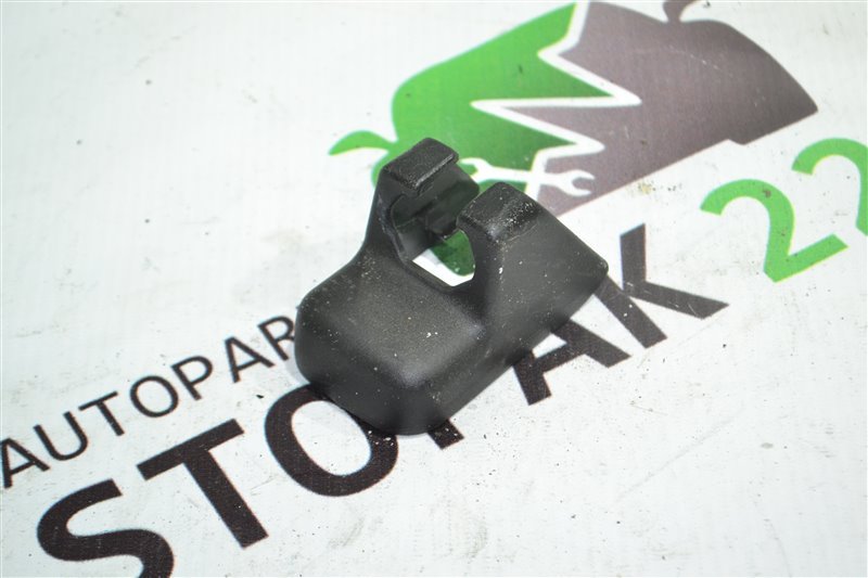 Заглушка на полозья сидений Toyota Corolla NZE124 1NZ 2005 (б/у)