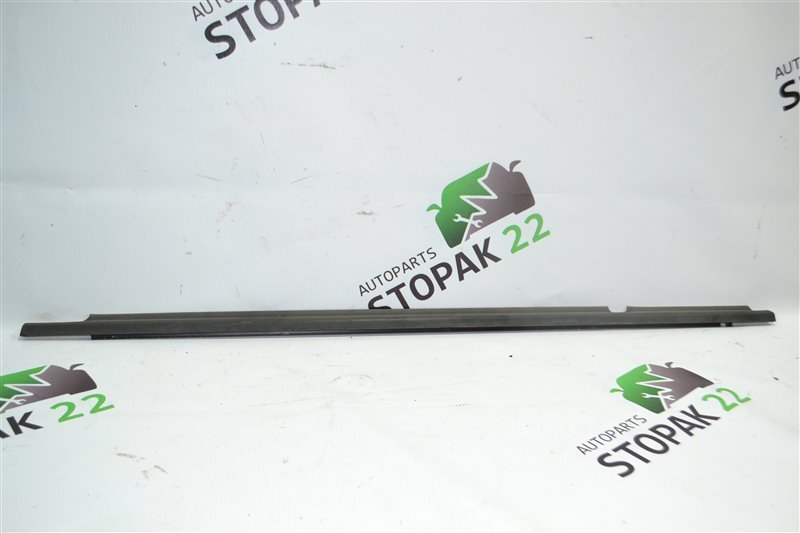 Молдинг стекла Toyota Corolla NZE124 1NZ 2005 задний левый (б/у)