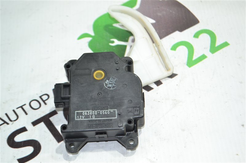 Сервопривод заслонок печки Toyota Corolla NZE124 1NZ 2005 (б/у)