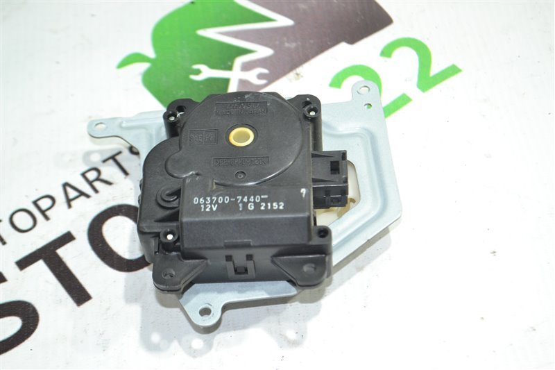 Сервопривод заслонок печки Toyota Corolla NZE124 1NZ 2005 (б/у)