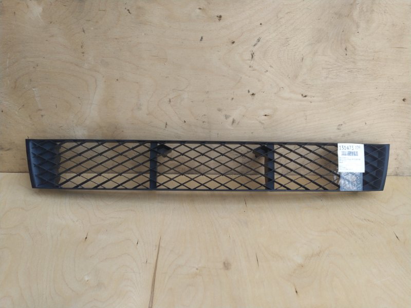 Решетка бампера Mazda Familia S-Wagon BJ5W ZLDE 2003 (б/у)