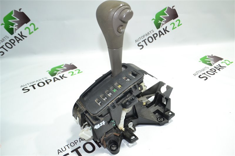 Рычаг переключения АКПП Toyota Fielder NZE121 1NZ 2002 (б/у)