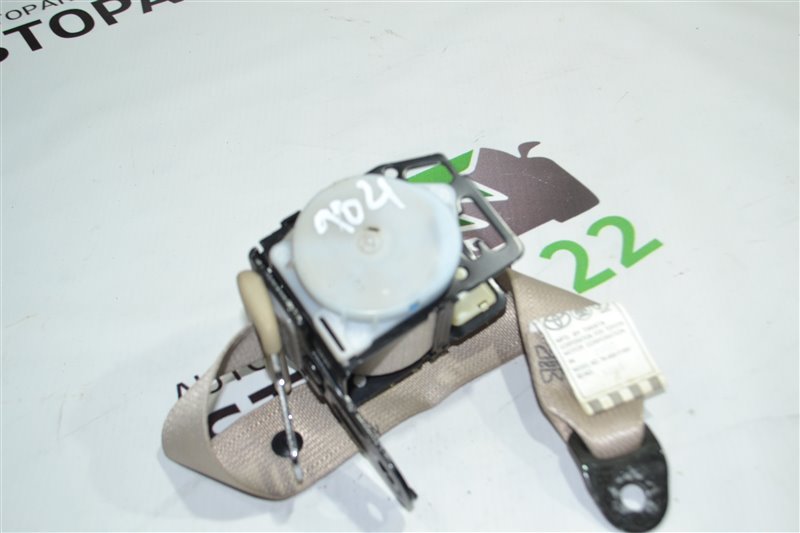 Ремень безопасности Toyota Fielder NZE121 1NZ 2002 задний (б/у)