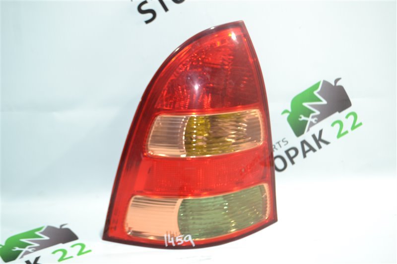 Стоп Toyota Fielder NZE121 2003 задний левый (б/у)