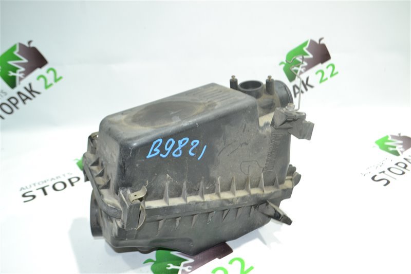 Корпус воздушного фильтра Toyota Fielder NZE121 1NZ 2002 (б/у)