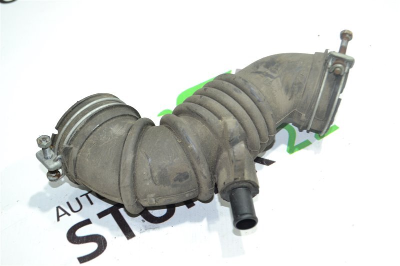 Патрубок воздушного фильтра Toyota Fielder NZE121 2003 (б/у)