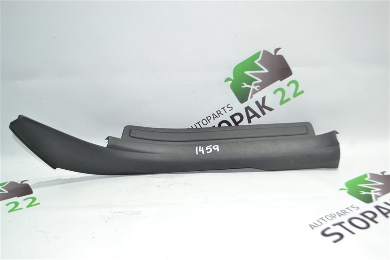Накладка на порог Toyota Fielder NZE121 2003 задняя левая (б/у)