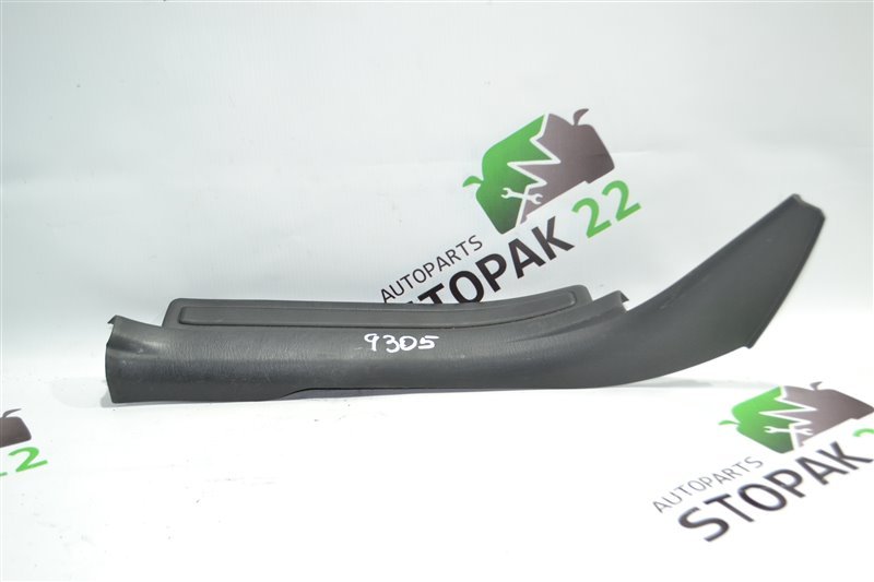 Накладка на порог Toyota Fielder ZZE122 2002 задняя правая (б/у)