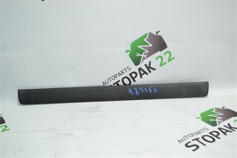 Накладка на порог Toyota Fielder NZE121 1NZ 2002 передняя левая (б/у)