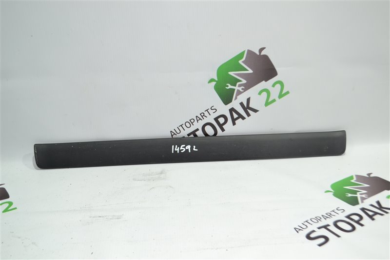 Накладка на порог Toyota Fielder NZE121 2003 передняя левая (б/у)