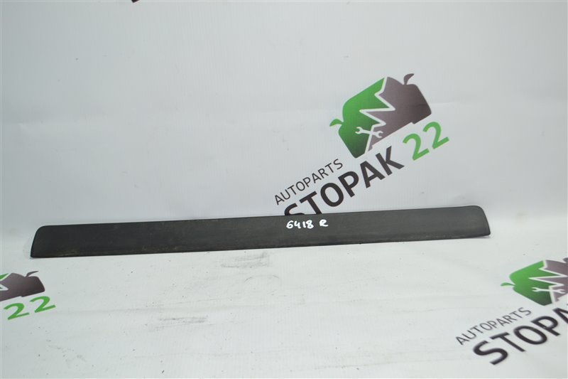 Накладка на порог Toyota Fielder NZE124 1NZ-FE 2005 передняя правая (б/у)
