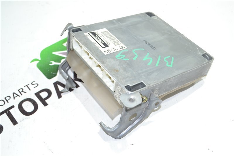 Блок управления двигателем Toyota Fielder NZE121 2003 (б/у)