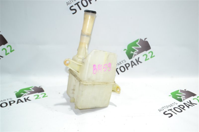Бачок омывателя Toyota Fielder NZE121 2003 (б/у)