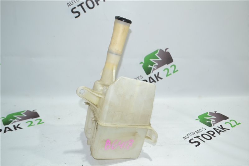 Бачок омывателя Toyota Fielder NZE124 1NZ-FE 2005 (б/у)