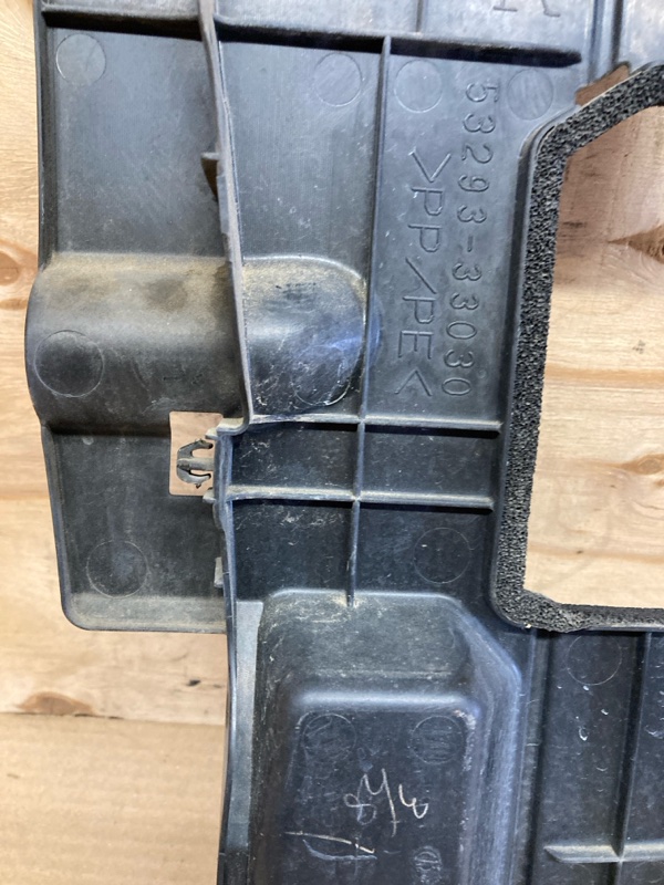 Защита радиатора Toyota Camry ACV45 2AZ-FE 2006 правая (б/у) Защита радиатора Toyota Camry ACV45 2AZ-FE 2006 правая (б/у)