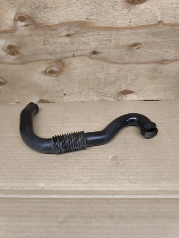 Патрубок вентиляции Toyota Vista Ardeo SV50 3S-FSE 1999 (б/у) Патрубок вентиляции Toyota Vista Ardeo SV50 3S-FSE 1999 (б/у)