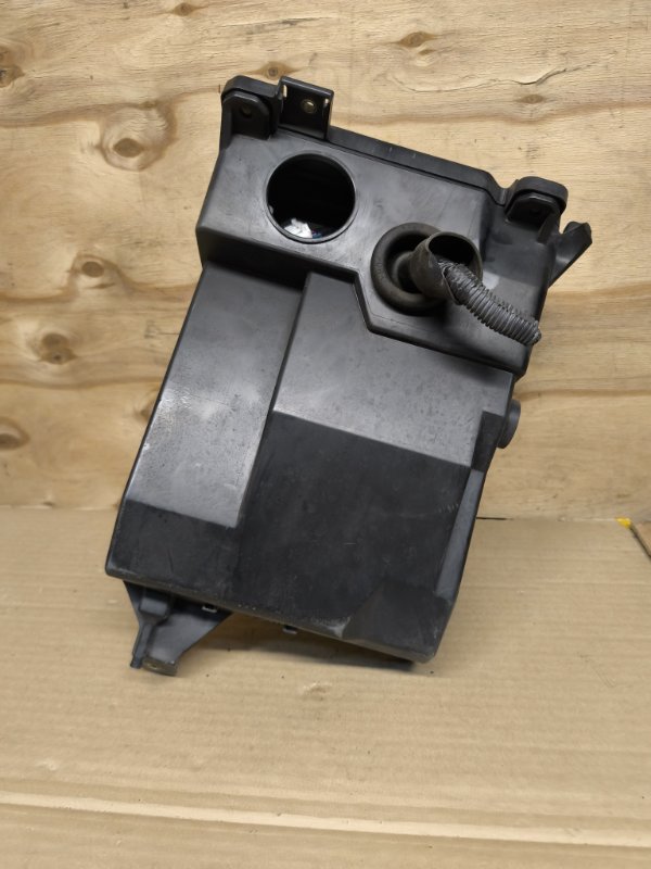 Корпус блока управления ДВС Toyota Vista Ardeo SV50 3S-FSE 1999 (б/у) Корпус блока управления ДВС Toyota Vista Ardeo SV50 3S-FSE 1999 (б/у)