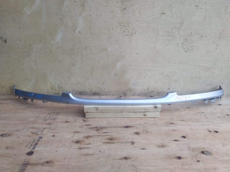 Планка под фары Toyota Ipsum SXM10 3SFE 2000 (б/у)