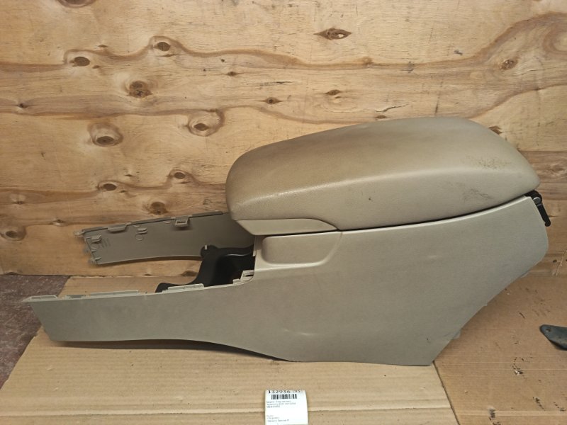 Бардачок между сиденьями Toyota Camry ACV45 2AZ-FE 2006 (б/у)