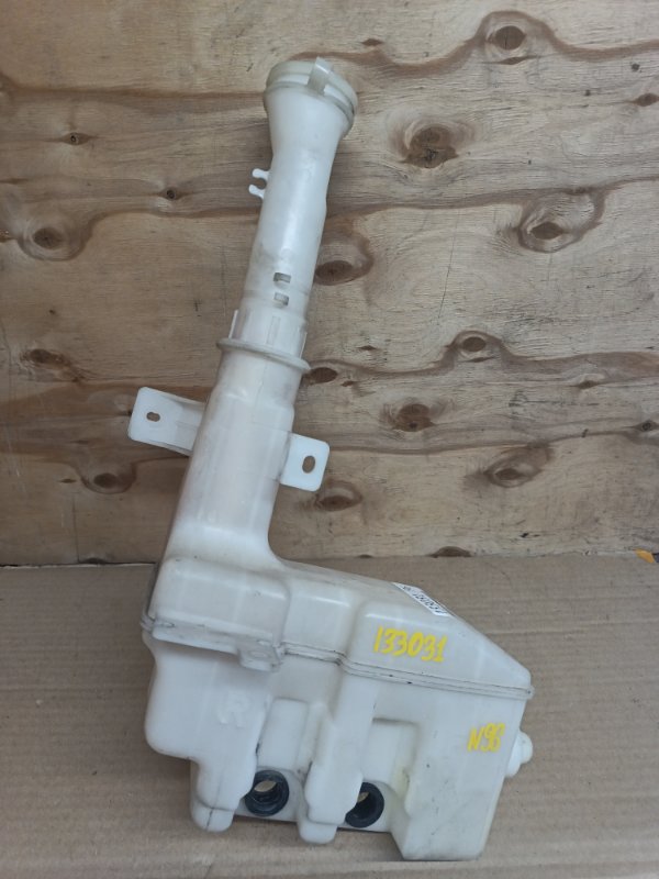 Бачок омывателя Mazda Premacy CP8W FP 2003 (б/у)