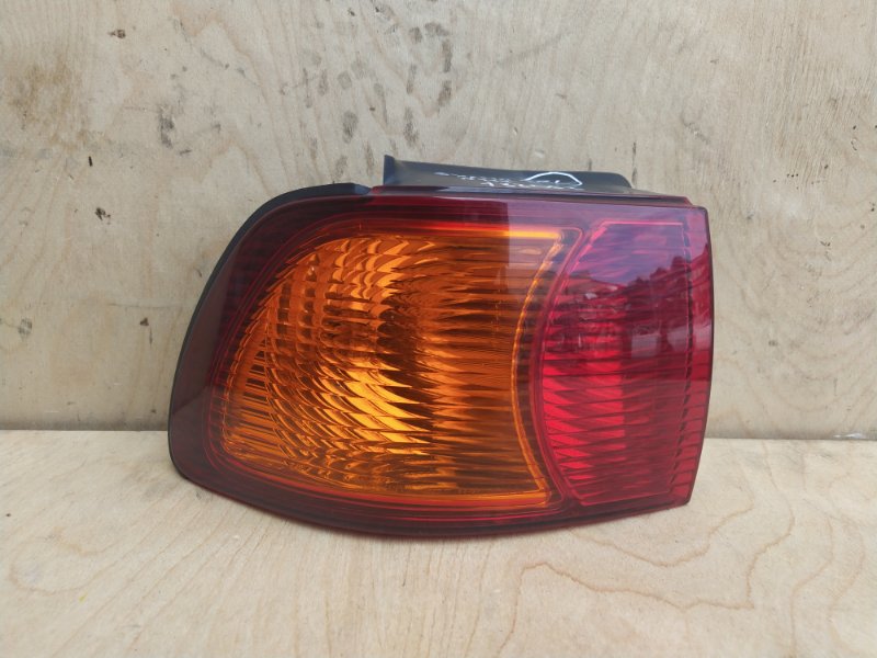 Стоп Toyota Ipsum SXM10 3SFE 1999 задний левый (б/у)