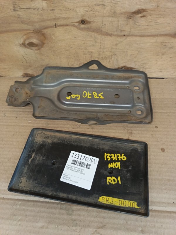 Подставка под аккумулятор Honda CR-V RD1 B20B 2001 (б/у)