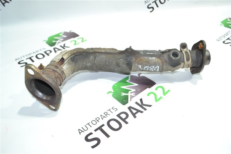 Приемная труба глушителя Toyota Corolla NZE121 1NZ 2001 (б/у)