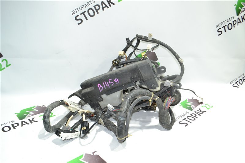 Блок предохранителей Toyota Fielder NZE121 2003 (б/у)
