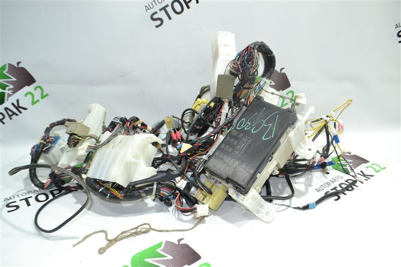 Проводка под торпеду Toyota Fielder ZZE122 2002 (б/у)
