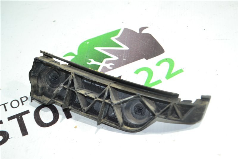 Крепление бампера Toyota Corolla Spacio NZE121 1NZ 2002 заднее правое (б/у)