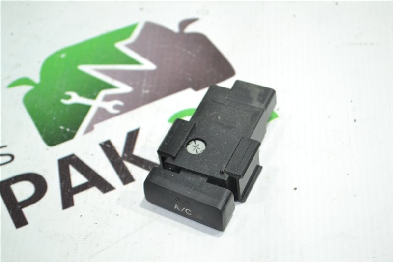 Кнопка включения кондиционера Toyota Corolla NZE121 1NZ-FE 2001 (б/у)