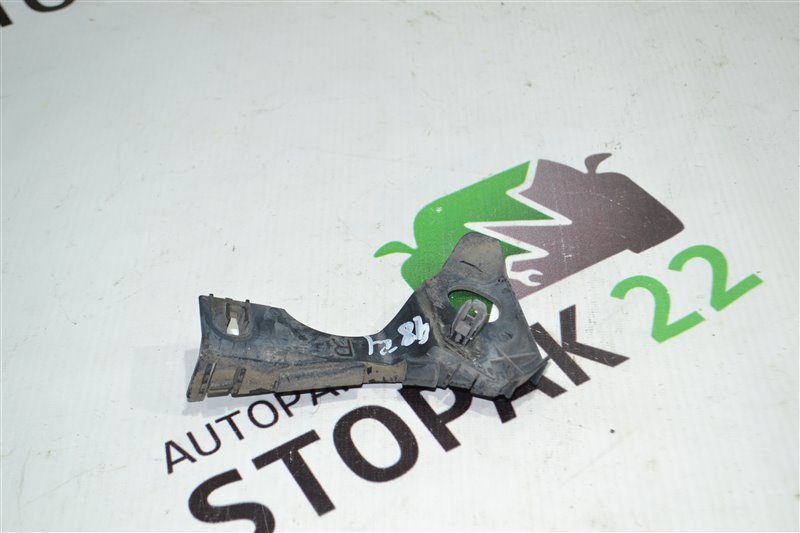 Крепление бампера Toyota Fielder NZE121 1NZ 2002 переднее правое (б/у)