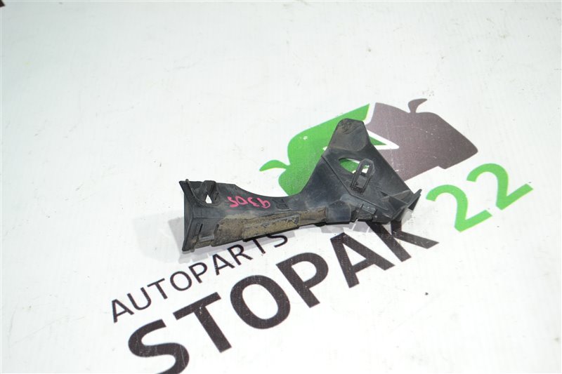 Крепление бампера Toyota Fielder ZZE122 2002 переднее правое (б/у)