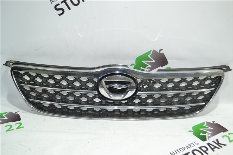 Решетка радиатора Toyota Corolla NZE121 1NZ 2002 (б/у)