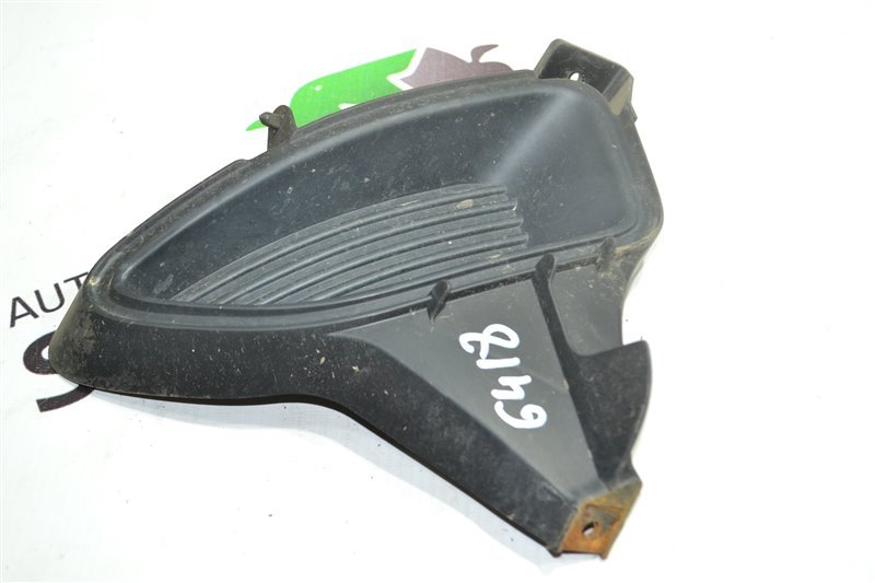Заглушка бампера Toyota Fielder NZE124 1NZ-FE 2005 передняя правая (б/у)