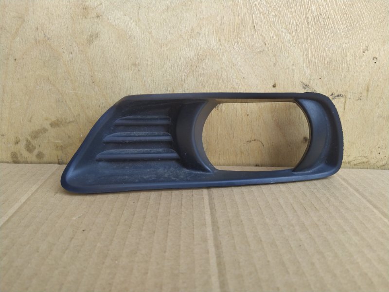 Оправа туманки Toyota Camry ACV40 2AZFE 2006 передняя левая (б/у)