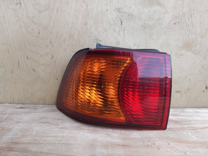 Стоп Toyota Ipsum SXM10 3SFE 2000 задний левый (б/у)