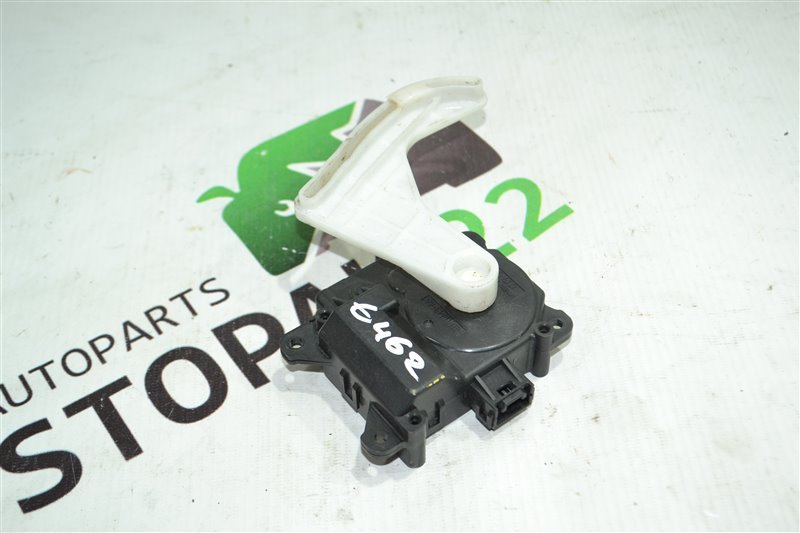 Сервопривод заслонок печки Toyota Corolla Spacio NZE121 1NZ 2002 (б/у)