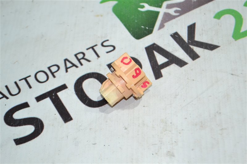 Патрон лампы Toyota Corolla Spacio NZE121 1NZ 2002 (б/у)