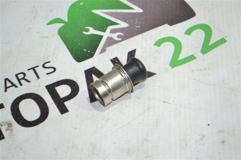 Прикуриватель Toyota Corolla NZE124 1NZ/1ZZ 2000 (б/у)